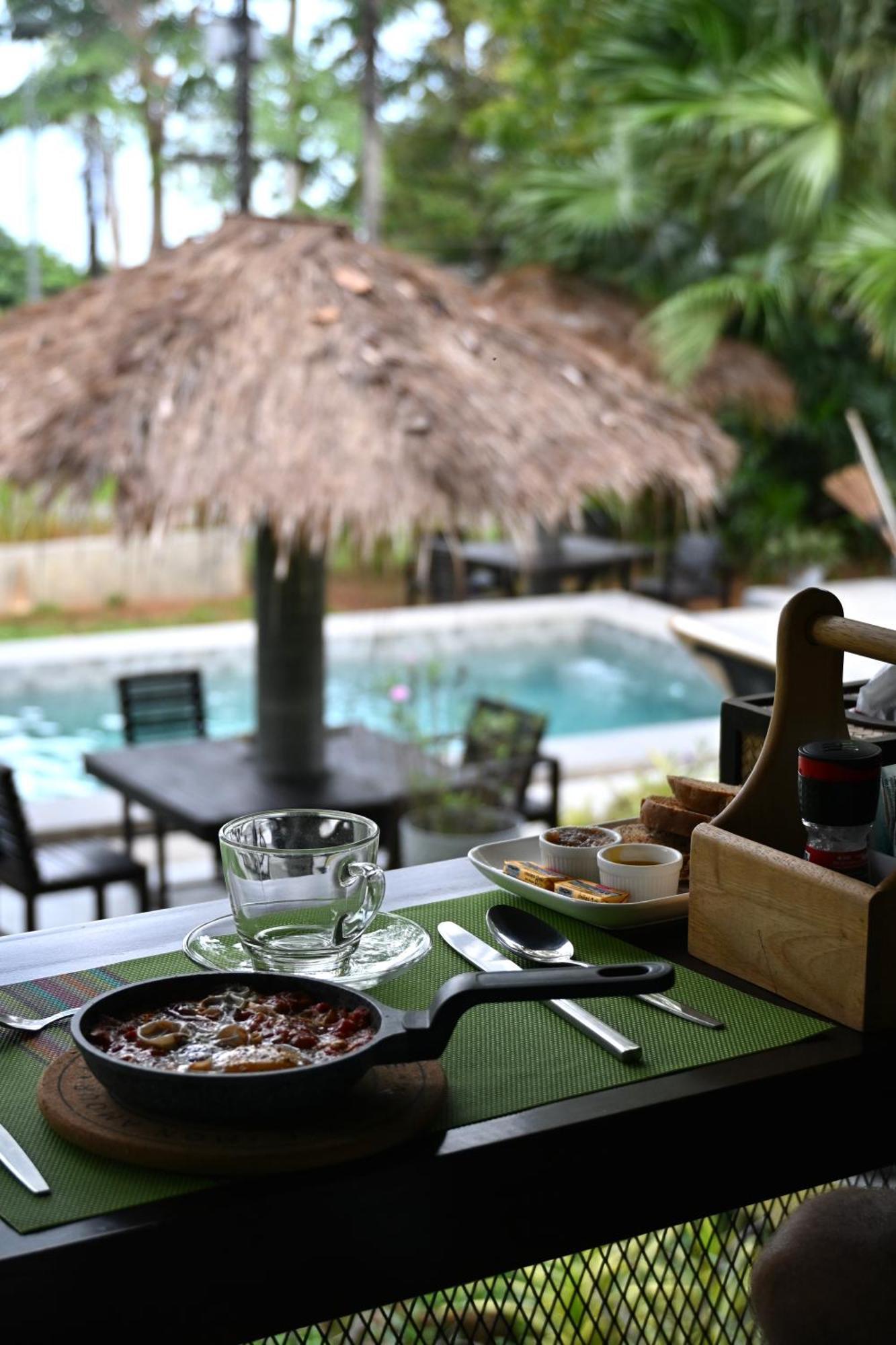 Lazy Republique Hotell Koh Chang Exteriör bild